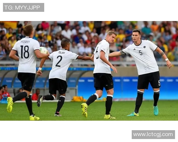 科洛科洛迎战强敌期待精彩对决与球迷共赴激情时刻